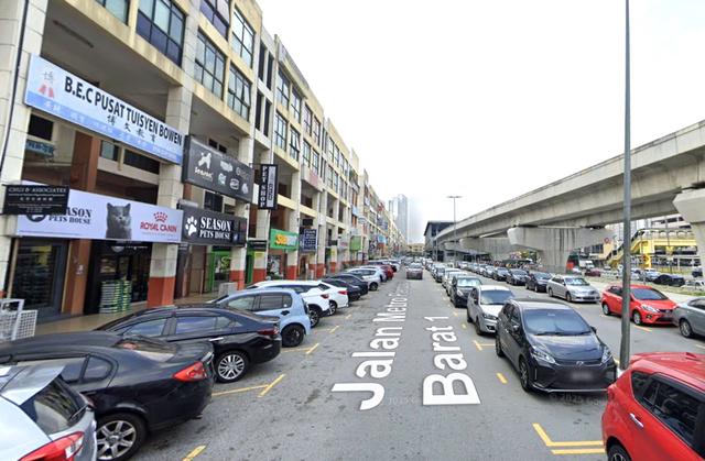 Facing Kepong Aeon Office with Lift FOR RENT 1