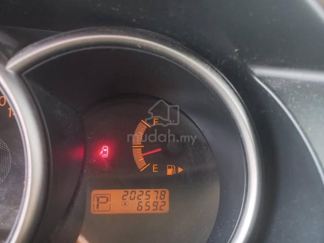 2010 Nissan GRAND LIVINA 1.6 CLASSIC/COMFORT (A) - 2