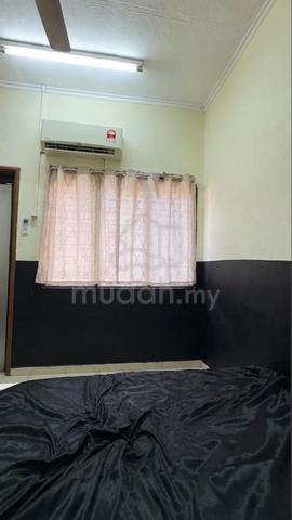 Medium size bedroom 1