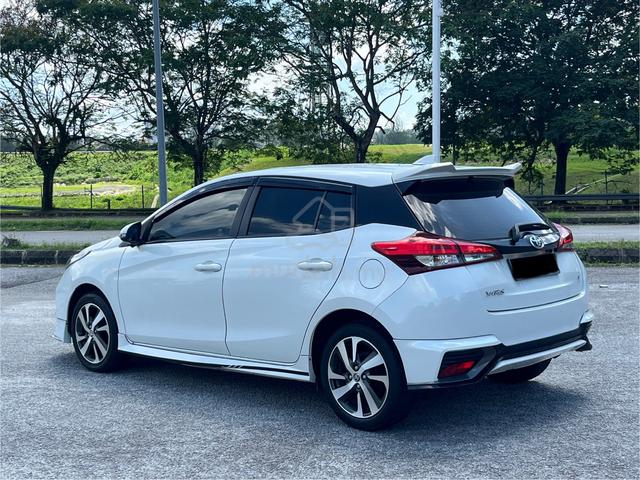 2022 Toyota YARIS 1.5 E (A) CONVERT LEXUS FACELIFT - 4