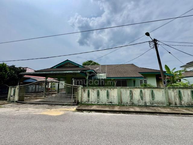 Banglo Kampung Air Chukai,Kemaman 1