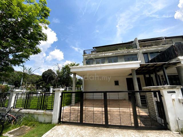 Corner 3 Storey Terrace Jalan Elektron U16, Denai Alam, Shah Alam 1