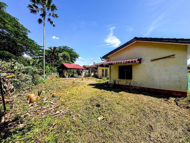FULL LOAN CORNER LOT Antara Gapi Single Storey Terrace 1
