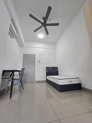 Middle Room for rent @ Kelisa Emas, Butterworth, Penang 1