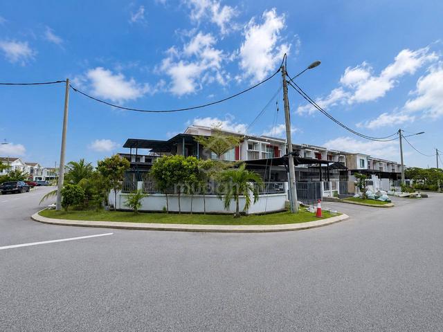 FULLY RENO, 2 Storey Corner Lot, Maple@Bandar Hillpark, Puncak Alam 1