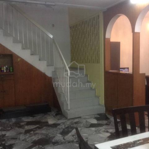 Teluk Pulai Double Storey Corner House For Rent 5