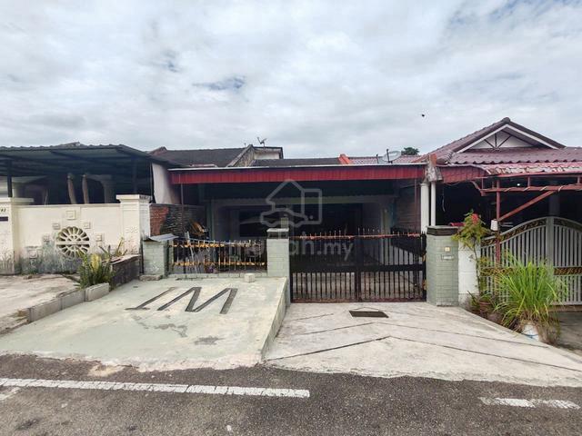 Taman Saleng Baru Kulai Renovated Single Storey Terrace 1