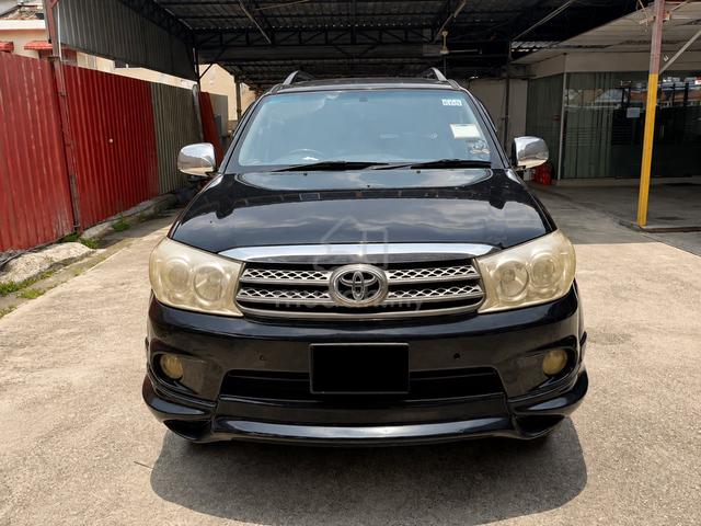 2005 Toyota FORTUNER 2.7 V (A) LOAN KEDAI IC SHJA - 2