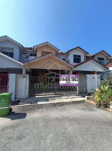 Rumah Teres Dua Tingkat Alor Akar, Kuantan 1