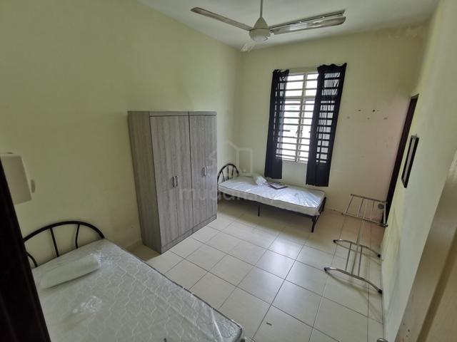 Bilik Rumah Landed Free Parking 1