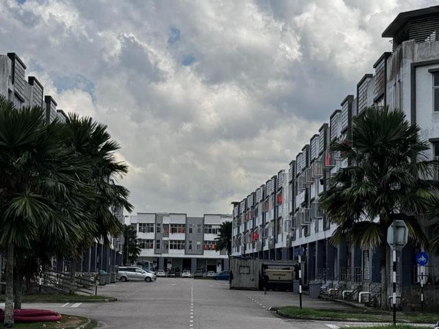 I-Parc Tanjung Pelepas Gelang Patah Three Storey Shop 1