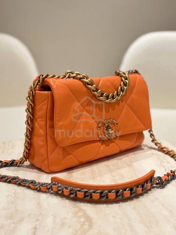 Chanel 19 Flap Shoulder Bag in Orange Lambskin - photo 2 of 4