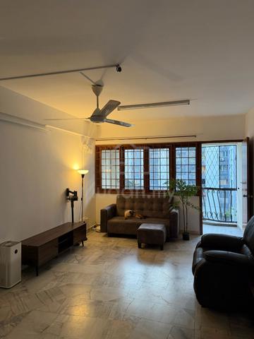 Grandeur Tower room for rent [LRT Pandan Indah] 1