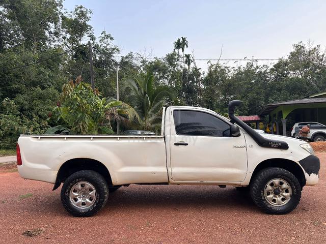 2010 Toyota HILUX SINGLE CAB 2.5 (M) - 4