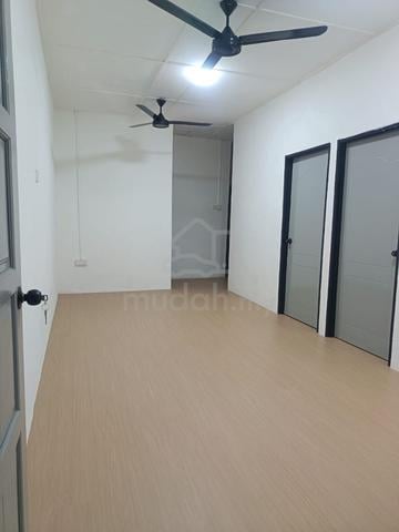 Taman Widuri Sg Jawi 1000 Sq Ft New Renovation, Value Buy, Full loan 1
