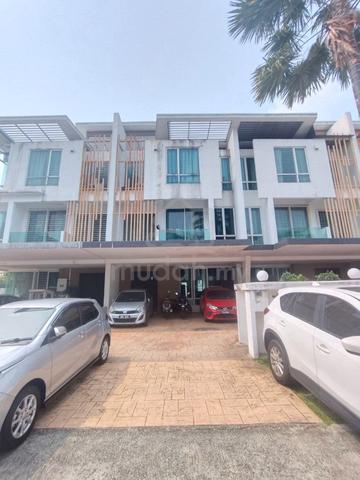 Three Storey Superlink Cassia Garden Ressidence Cyberjaya, Selangor 1