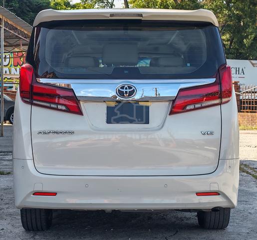 2021 Toyota ALPHARD 3.5 SC FACELIFT 8-SPEED - 4