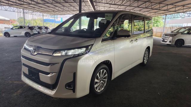 2022 Toyota NOAH 2.0 Z (A) - 1