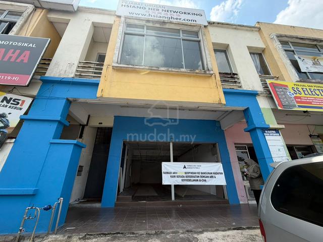 Bandar Putera Klang , Facing main road jalan kebun nenas 1