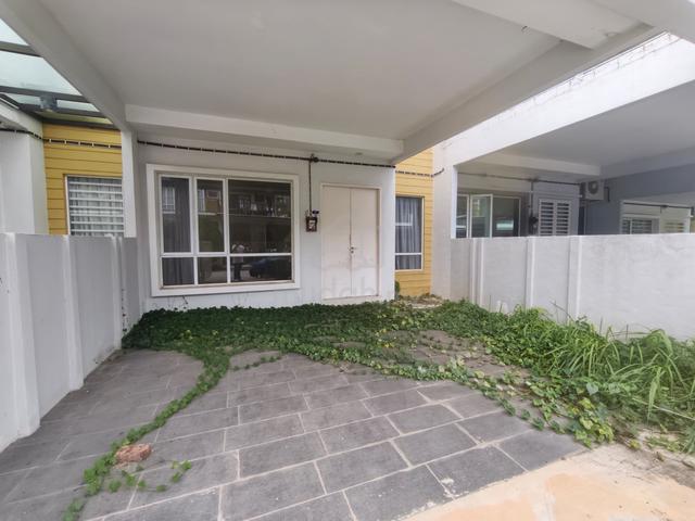 FREEHOLD BELOW VALUE 2 Storey One Krubong Selendang Krubong Height 1