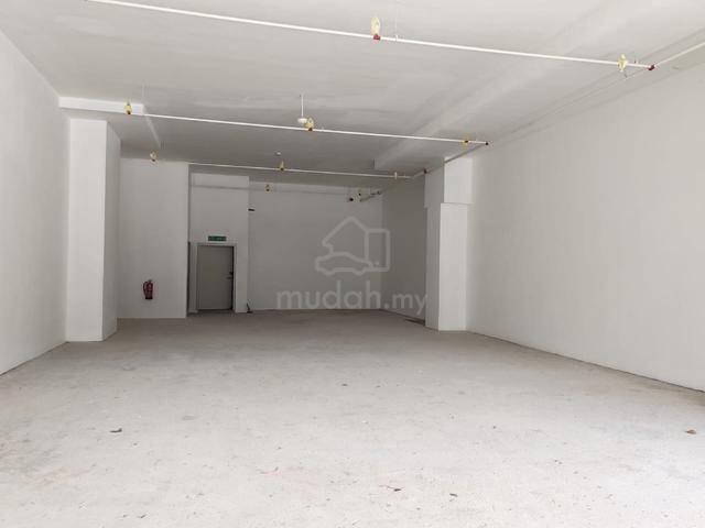 Must View -Good Location Shop Lot Kota Damansara For Rent 1