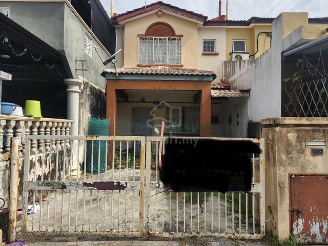 [Non Bumi] Rumah Teres 2 Tingkat Bandar Tasik Puteri Blok 28, Rawang 1