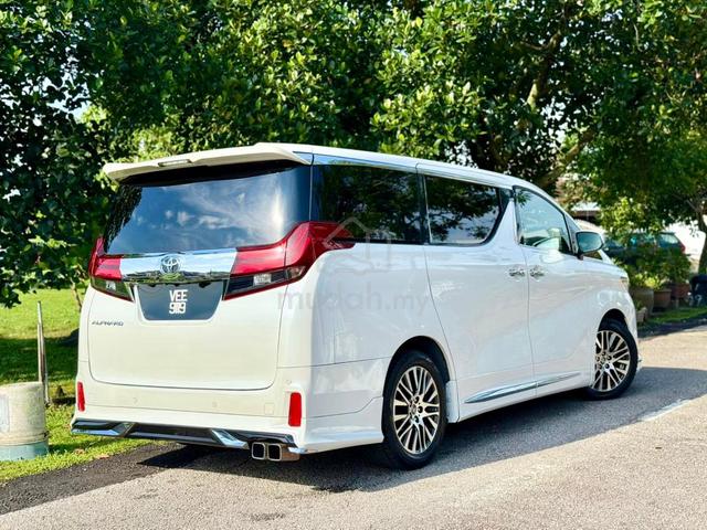 ON THE ROAD 2015 Toyota ALPHARD 2.5 SC (A) - 5