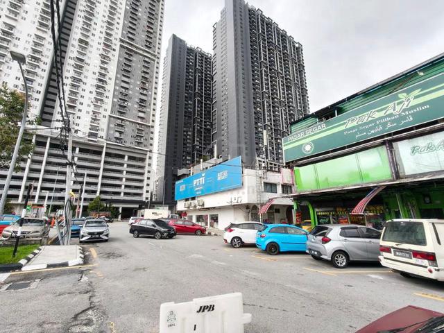 3 Storey Shoplot, Bandar Tun Razak 1