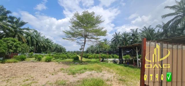 Ijok kuala selangor Converted industrial Freehold near to main road 1