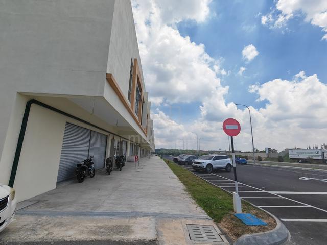 Nilai 2 Storey Shop 1