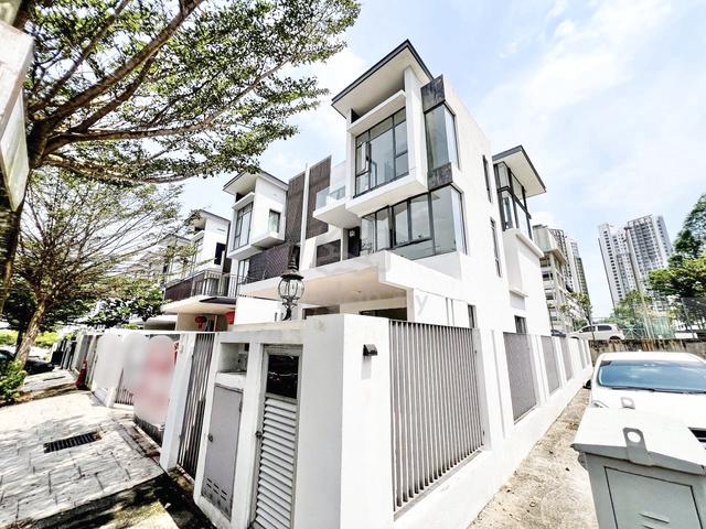 END LOT 3 Storey Superlink Mutiara Villa, Mutiara Heights Kajang 1