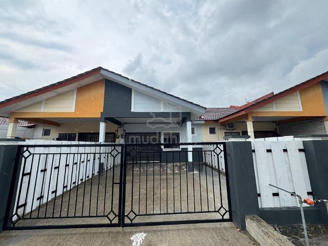 Taman Nusari Bayu, Sendayan 1
