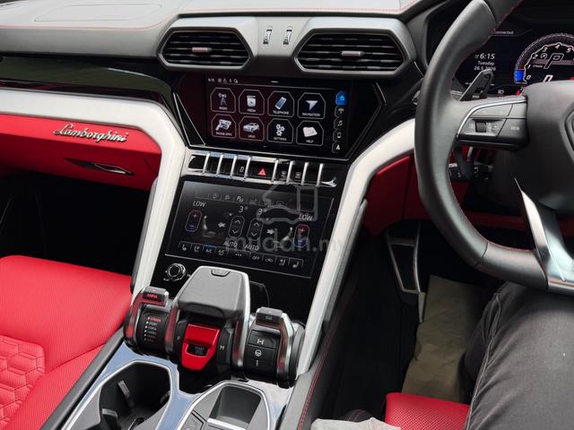 2021 Lamborghini 4.0 Urus Red Leather Mileage 20k - 5
