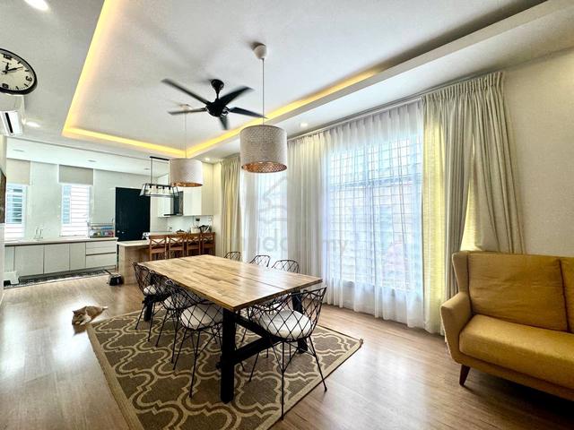 END LOT | FULLY RENOVATED | Double Storey Taman Bangi Avenue 5
