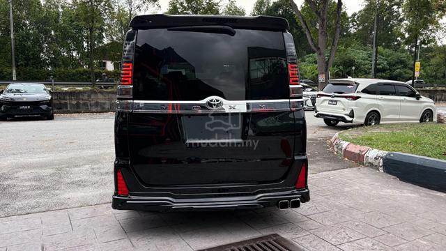 2021 Toyota VOXY 2.0 ZS KIRAMEKI III (A) - 4