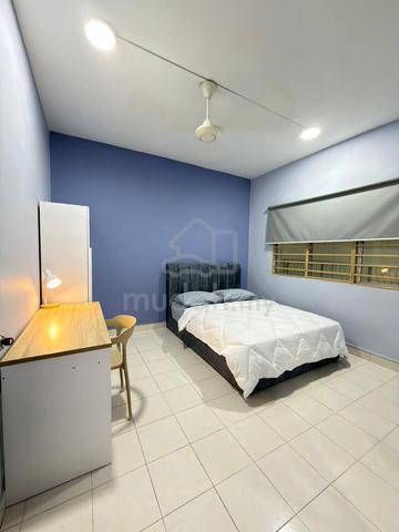Medium Room 1