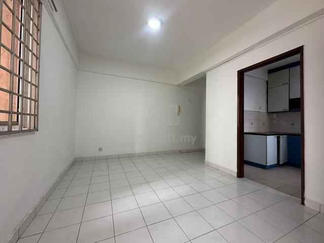 Persiaran Tanjung Apartment 1