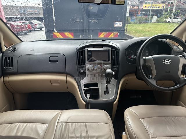 2010 Hyundai GRAND STAREX 2.5 ROYALE (A) - 4