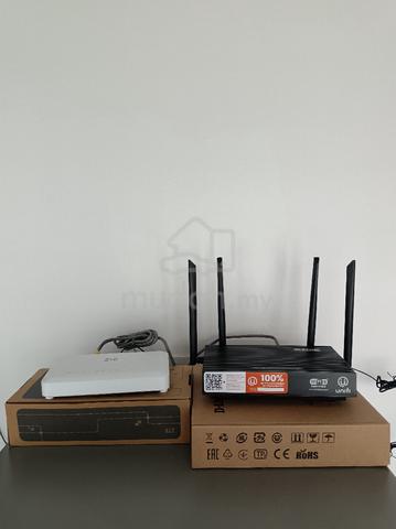 Single Room, WiFi & Windows  3