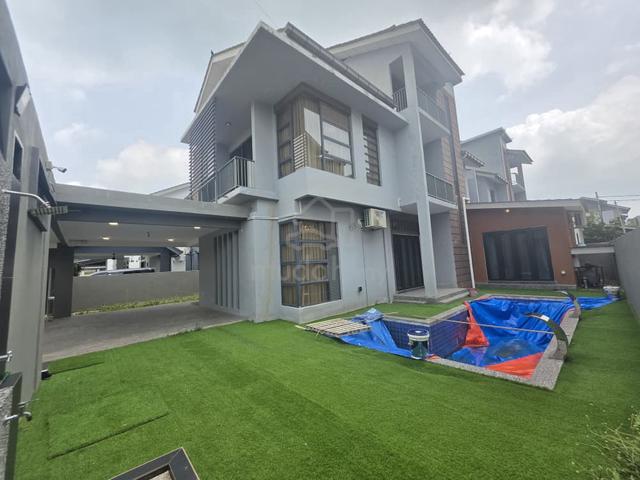 Semid cluster 2 ½ storey bandar putra Kuantan + swimming pool 1