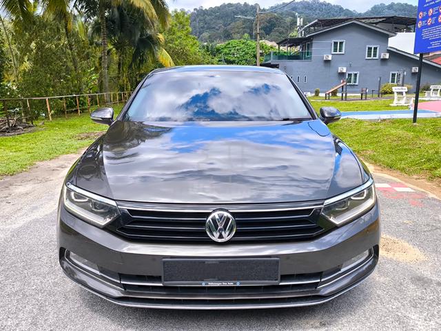2018 Volkswagen PASSAT 2.0 TSI HIGHLINE (A) Tiptop - 2