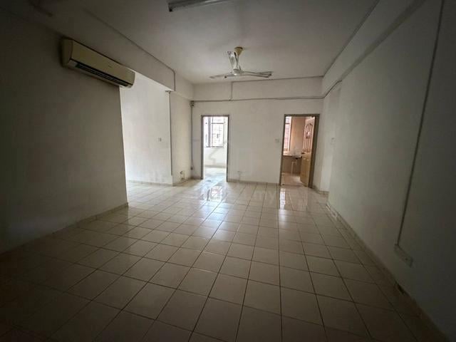 Taman Suria Shop Apartment 1