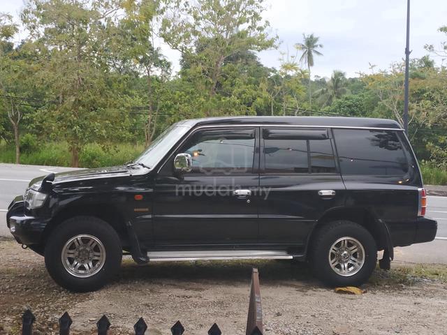 2001 Mitsubishi PAJERO PETROL 2.4 (M) WIDE BODY - 5