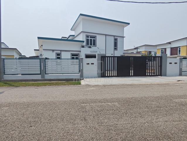 6BR Guarded Bungalow|Newly Refurbish|6-CarPark|Tmn Paya Rumput Perdana 1