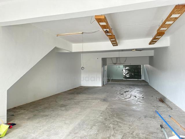 Pulau Gadong [Ground Floor] Shop Lot For Rent 1