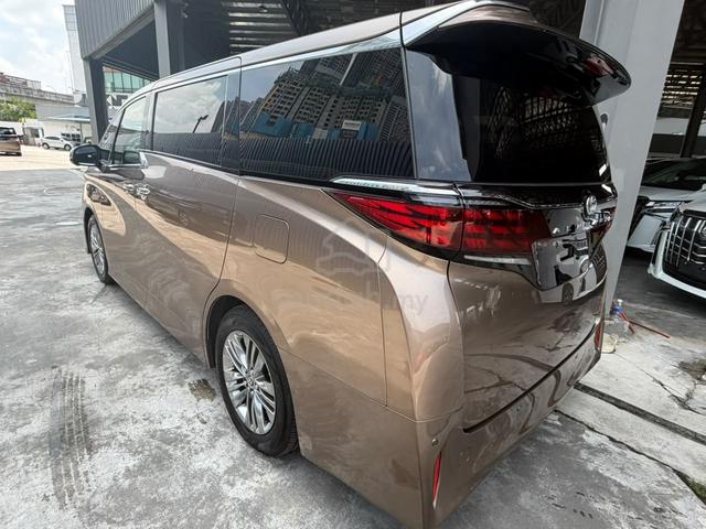 2025 Toyota Alphard 2.5 Z edition 1800km - 2