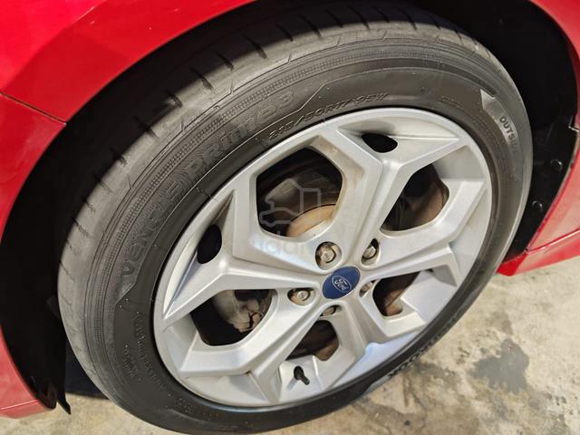 2015FordFocus S+ H/Back 2.0(A)B/ListBolehLoanKedai - 3