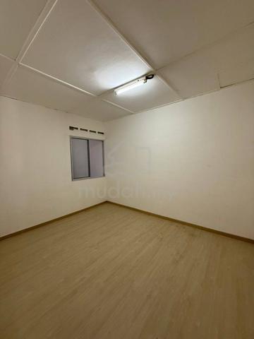 Taman Dahlia, Tampoi, Johor Bahru, Single Storey Low Cost 20x52 2