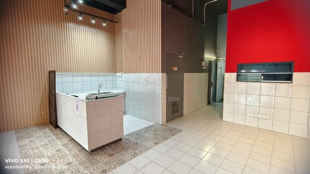 TT3 Shoplot (Intermediate) for Rent, facing NorthBank main road 1