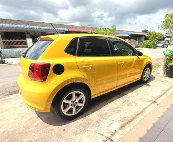 2010 Volkswagen POLO tsi 1.2 turbo & SOUND PACK) - 2
